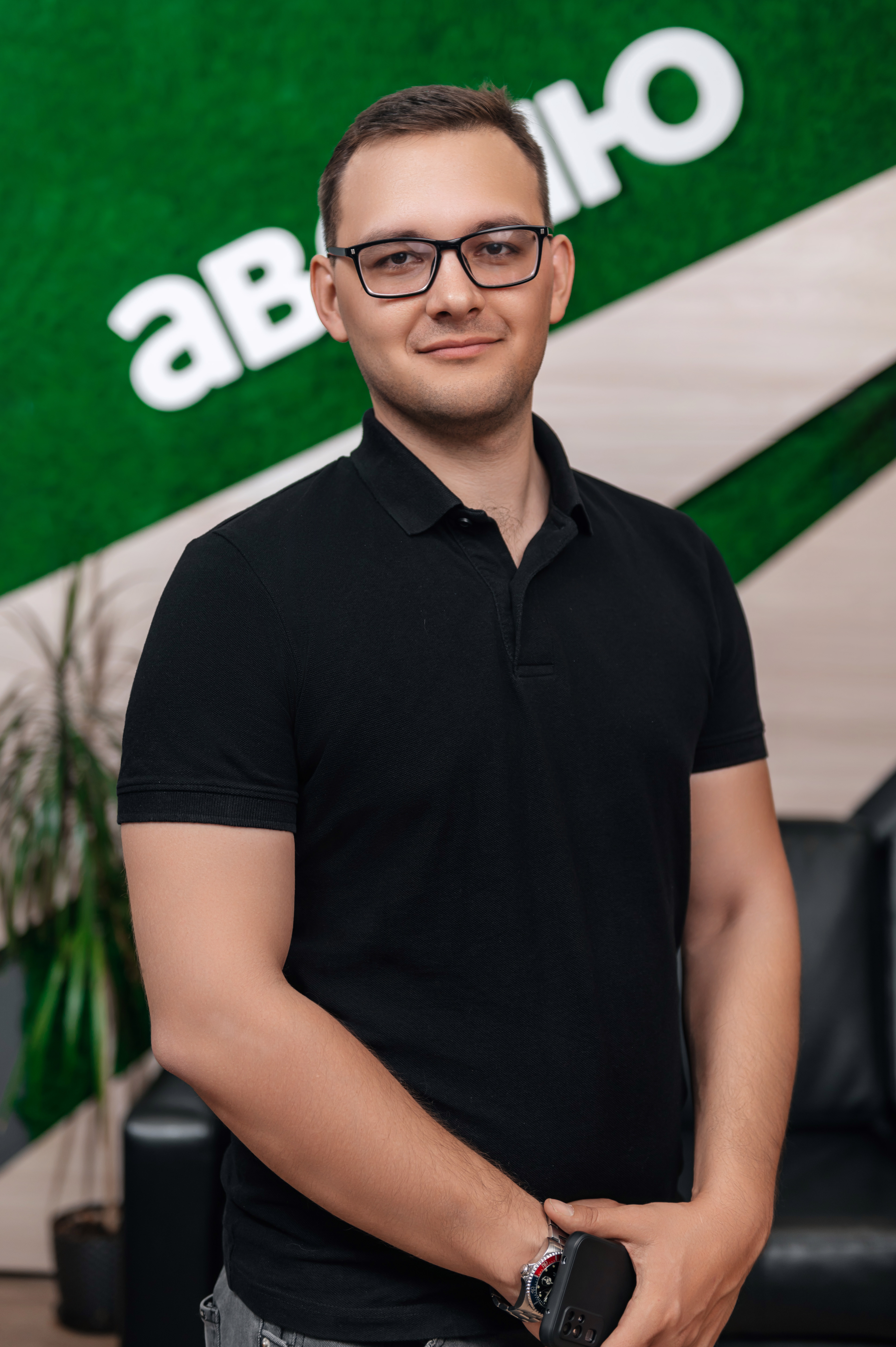 Захаров Иван, автопрокат Авеню
