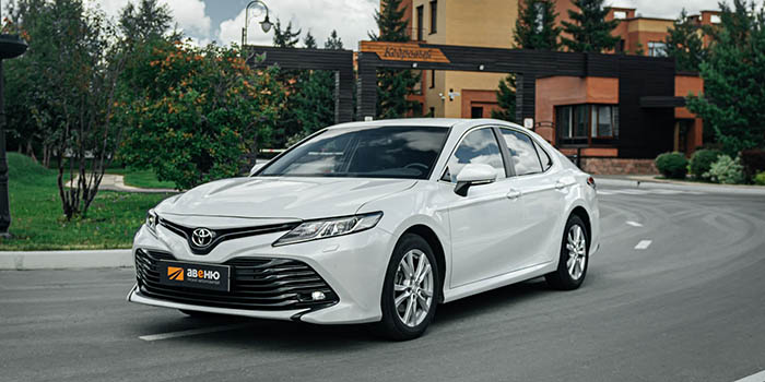 Toyota Camry XV70 в аренду