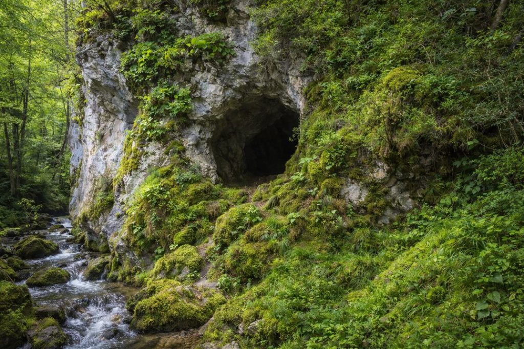 Долина гротов