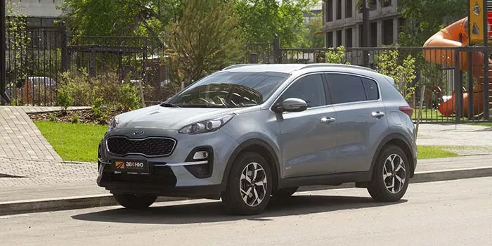 Kia Sportage 4WD (серебристый) в аренду