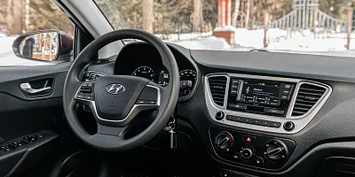 Hyundai Solaris (коричневый) в аренду