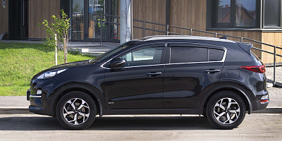 Kia Sportage 4WD (черный) в аренду