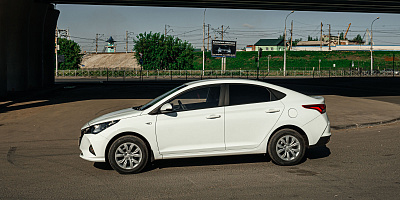 Hyundai Solaris (белый) в аренду