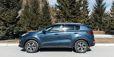 Kia Sportage 4WD (синий) в аренду