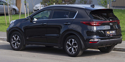 Kia Sportage 4WD (черный) в аренду