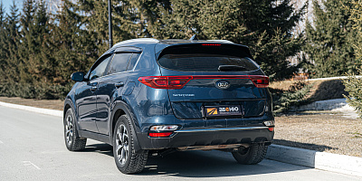 Kia Sportage 4WD (синий) в аренду