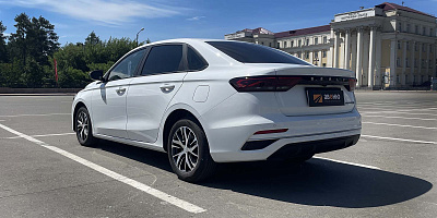 Geely Emgrand (белый цвет)